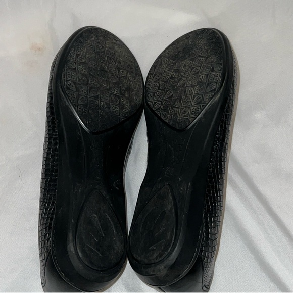 Dansko Nastacia Black Croc Embossed Leather Loafers Flats Size 37 Slip On - Picture 9 of 9